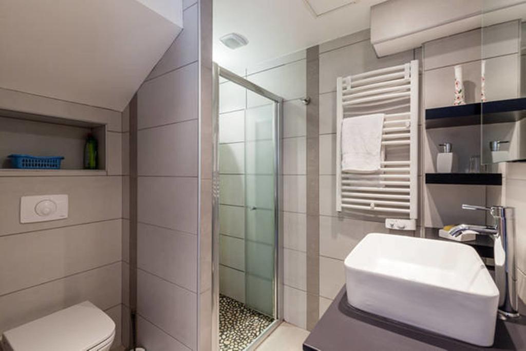 Santa-Lucia-di-Tallano Maison De Vacances - Casa Mezanaccia Avec Terrasse Fleurie Meuble Tourisme 3 Etoiles מראה חיצוני תמונה